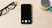 13 Best Easy-To-Use Smartphones For Seniors In 2026